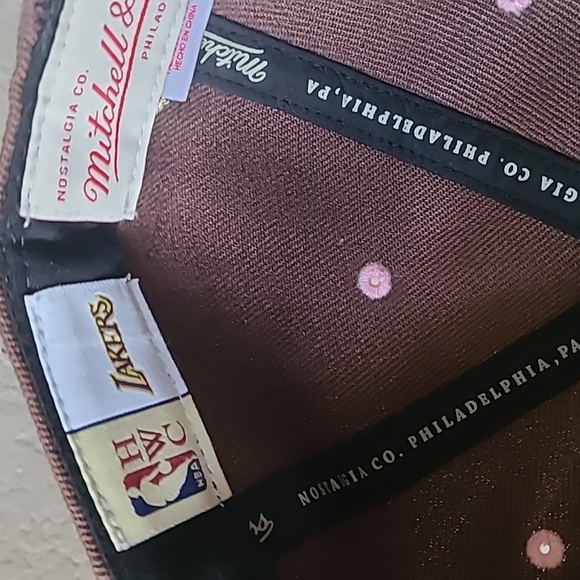 Mitchell and Ness LA Lakers Dynasty Hat - Picture 8 of 8